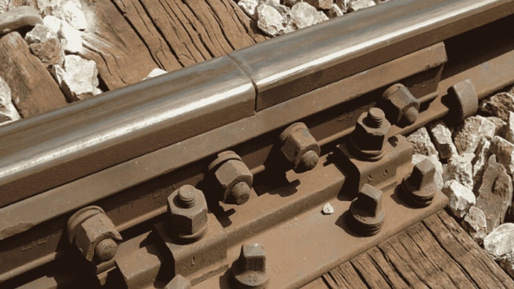 Fish plate in railwaysystem